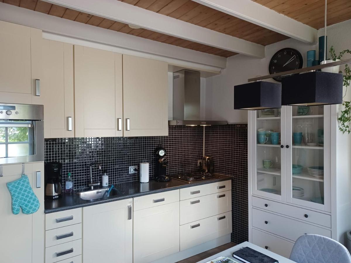 Karakteristiek Huis In Centrum Winsum Met Nieuwe Badkamer 外观 照片